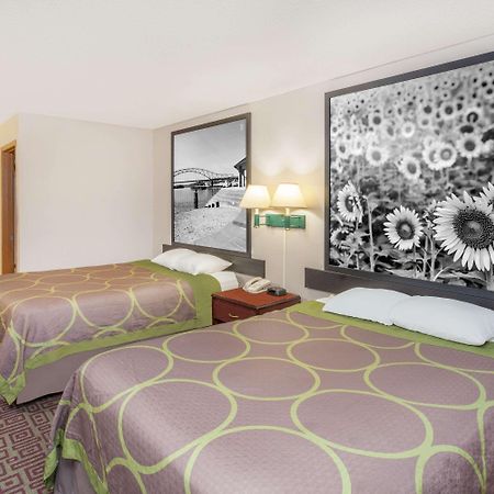 Hotel Super 8 By Wyndham Muscatine Exteriér fotografie