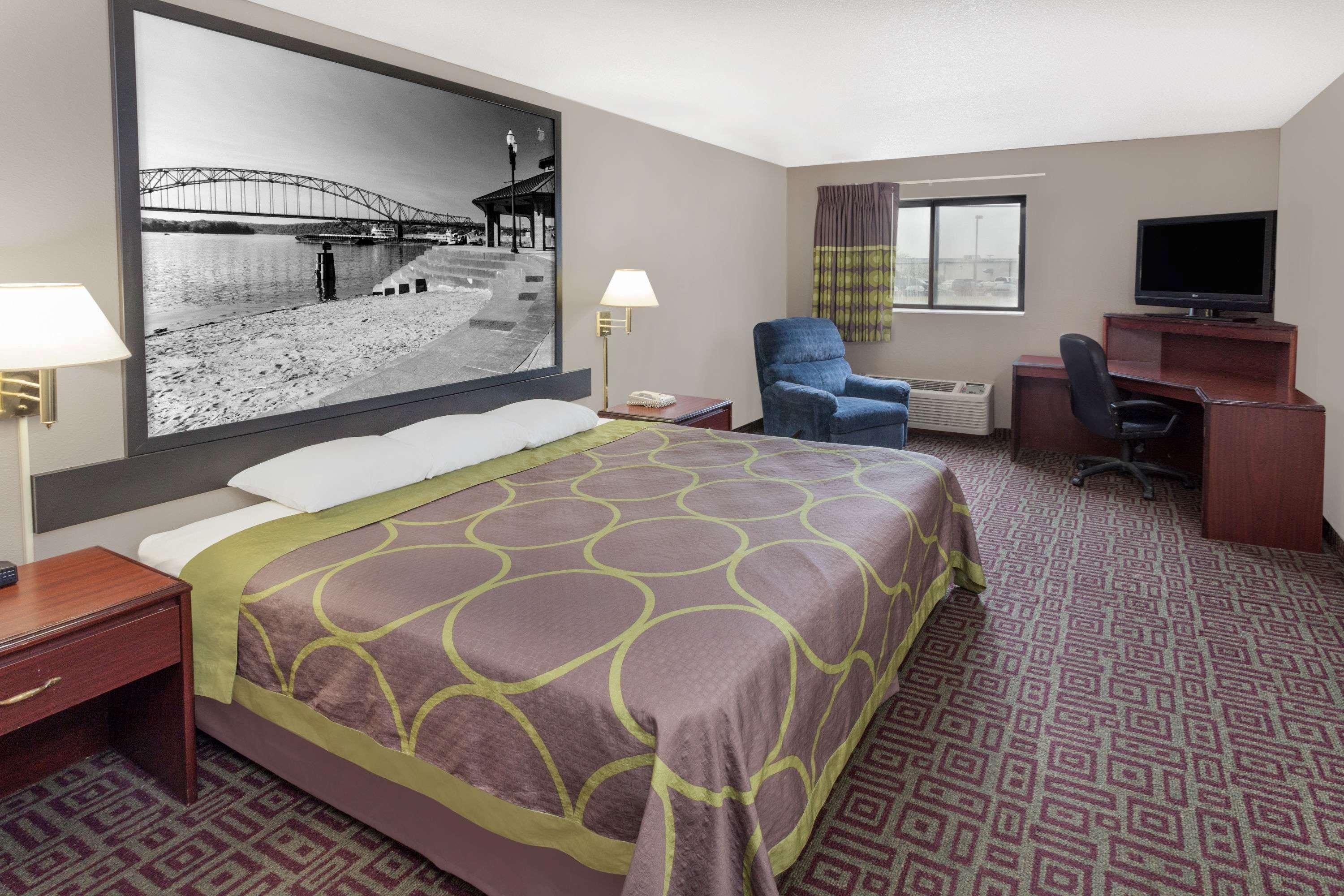 Hotel Super 8 By Wyndham Muscatine Exteriér fotografie
